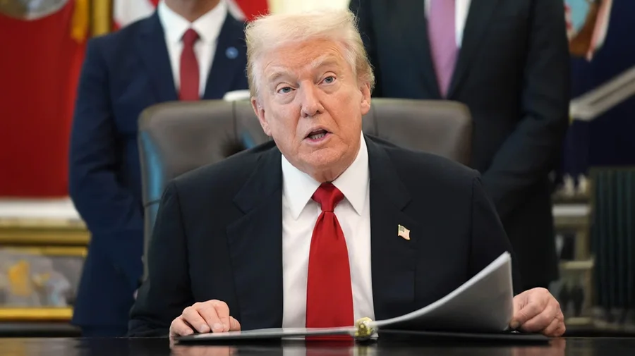 Donald Trump zemërohet me një gazetar: Je më i keqi