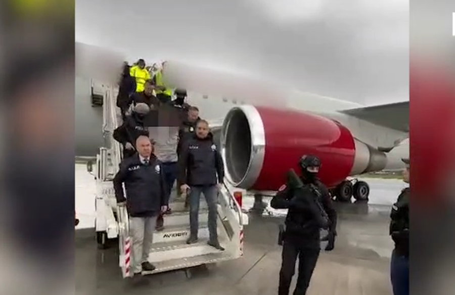 VIDEO/ I dënuar me 30 vite burg për vrasje, Duhanxhiu ekstradohet