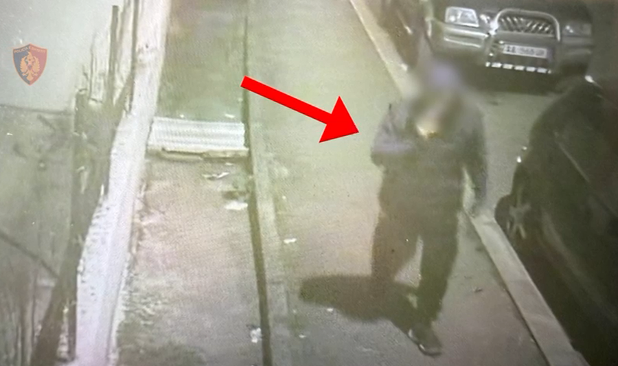 VIDEO/ Dhunonte qytetarët për t'u marrë paratë,