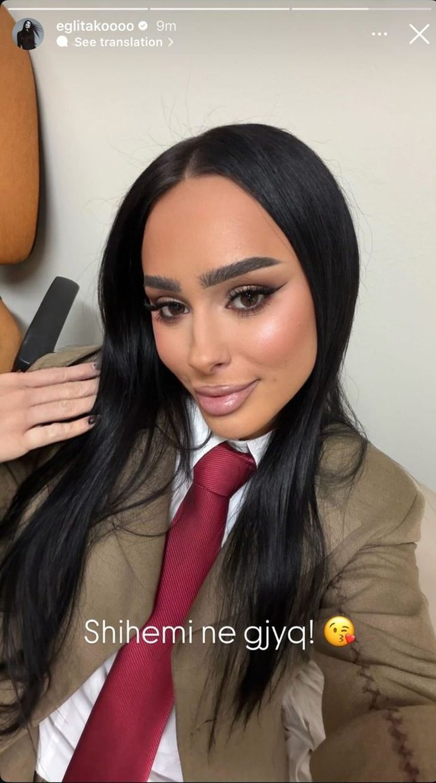 Egli Tako në lidhje me biznesmenin e njohur? Reagon këngëtarja!