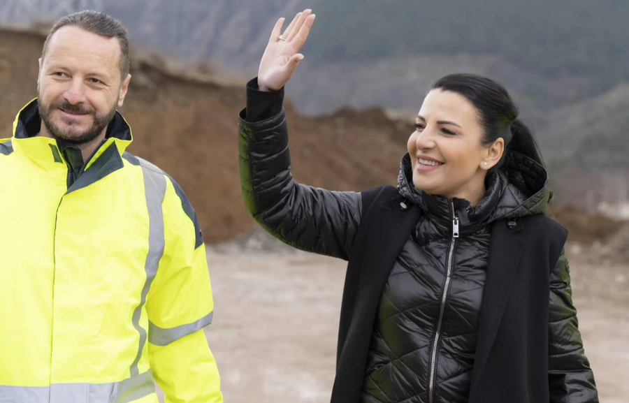 Mesazhet që zbulojnë ndërhyrjen e Ballukut / Dosja e tenderit