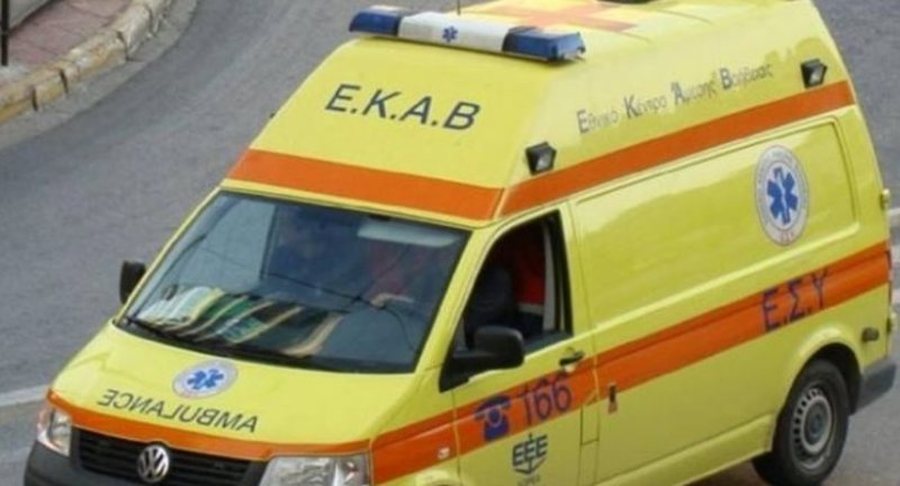 Grabitësit bien nga ballkoni, pronari i shtëpisë iu jep