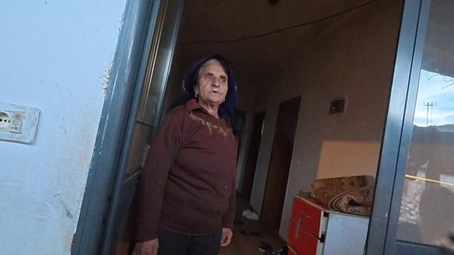 U helmuan nga dhëndri në Librazhd, flet e moshuara pas daljes nga