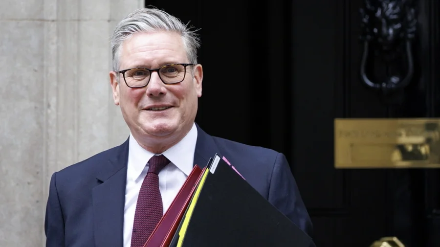 Kryeministri britanik: Do të dërgojmë më shumë raketa