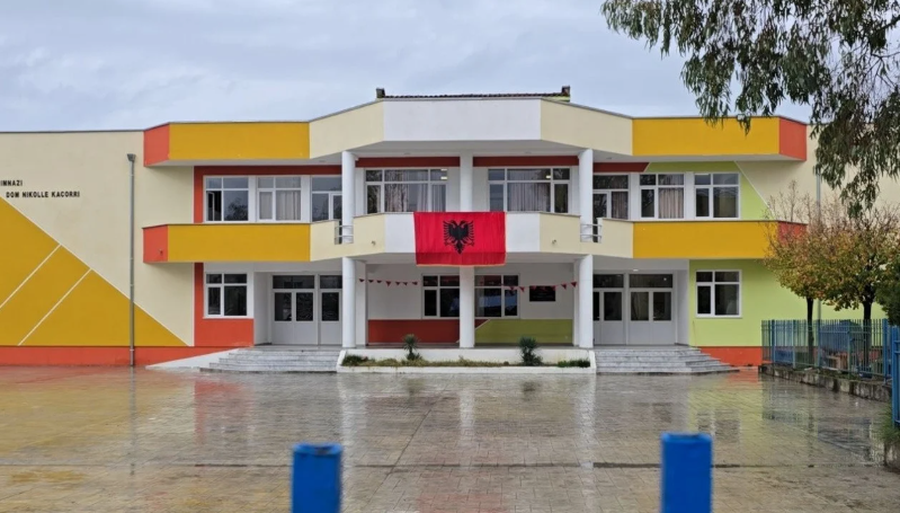 I mituri u pl*gos me thikë pranë zemrës nga 14 vjeçari,