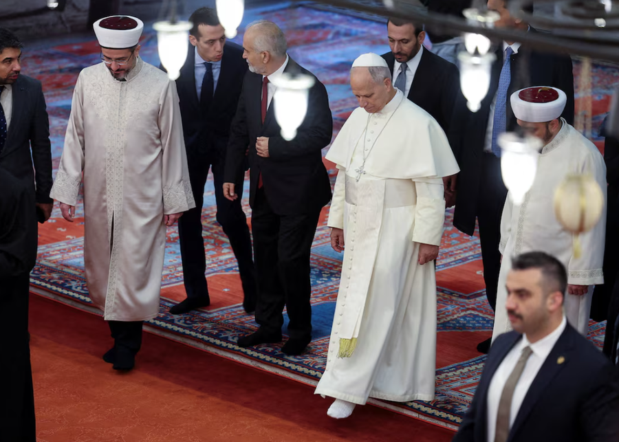 VIDEO/ Vizita e veçantë në xhaminë e Stambollit, Papa Leo