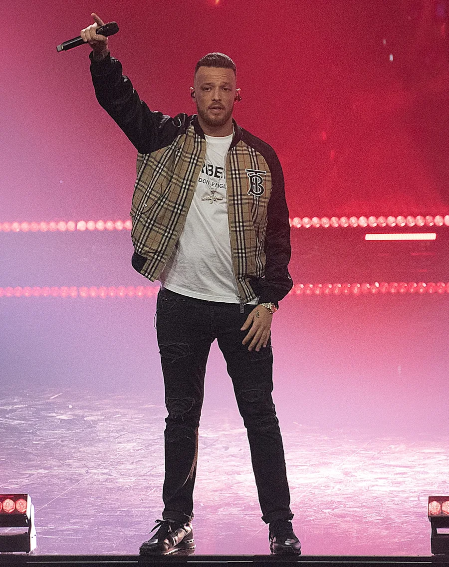 FOTO/ Atentat ndaj reperit shqiptar në Gjermani? Sulmohet me eksploziv