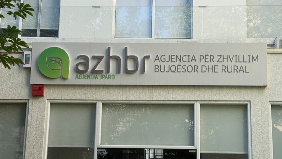 Skandali i AZHBR / Si u vodhën 2 milionë euro në