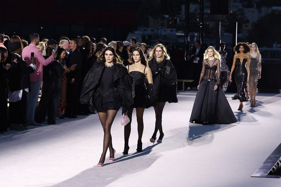 Tronditja e madhe në tregun e modës luksoze: Humbi 70 milionë