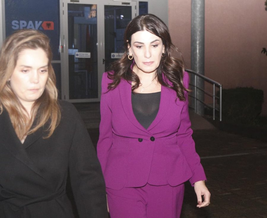 Drejtoresha e AKSHI-t, del pas tre orësh nga SPAK