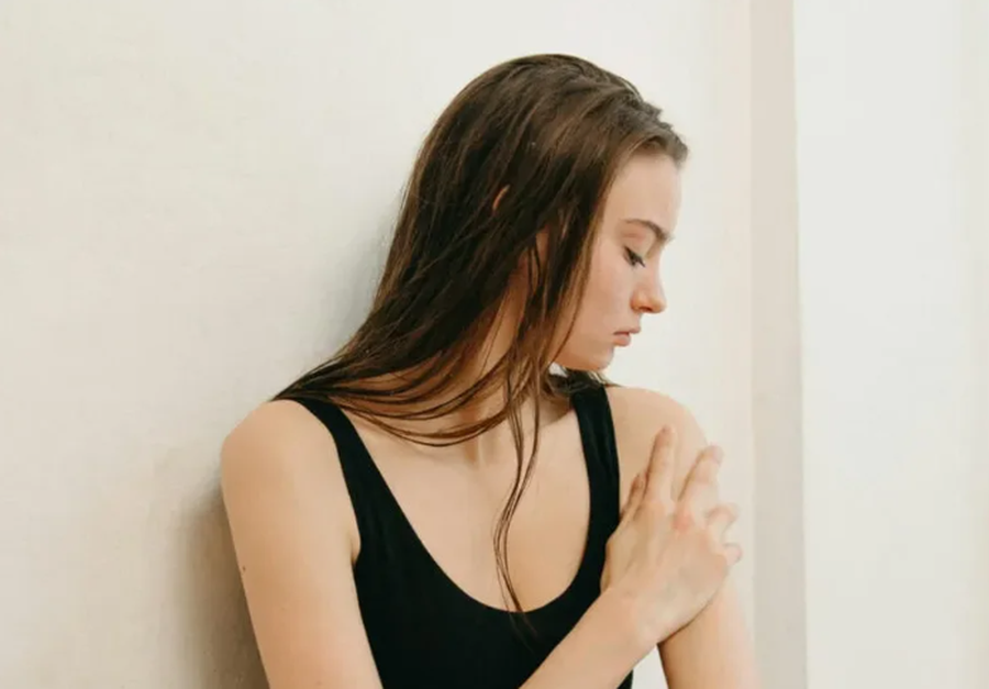 Serum trupi apo vaj trupi? Për cilin ka vërtet nevojë lëkura