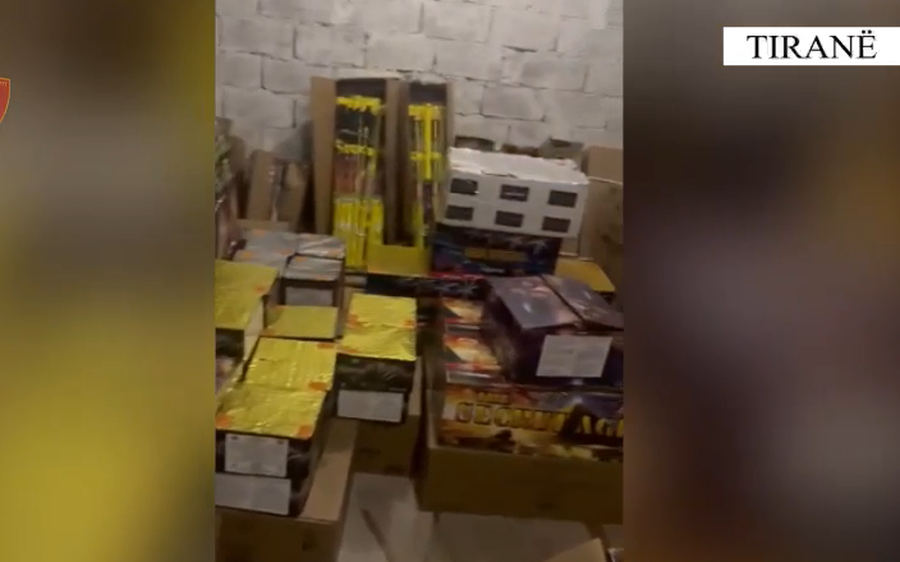 VIDEO/ Magazinë plot me fishekzjarre në Tiranë, policia arreston