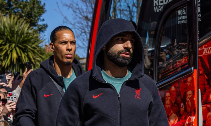 Van Dijk ndërhyn në skandalin te Liverpooli, e përshkruan Salahun