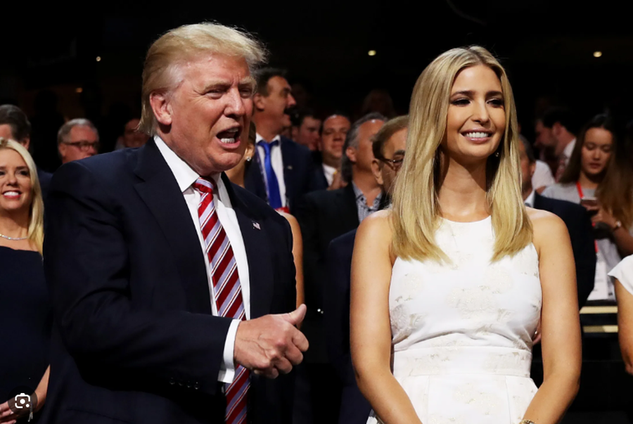 Vajza e Donald Trump ndan 3 librat që po lexon për