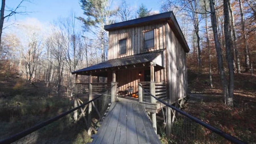 Marangozi që bleu një copë tokë dhe u bë milioner me