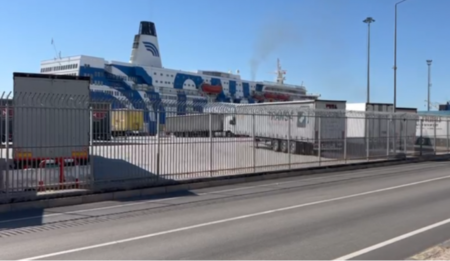 I riu humbi jetën në portin e Durrësit, policia arreston