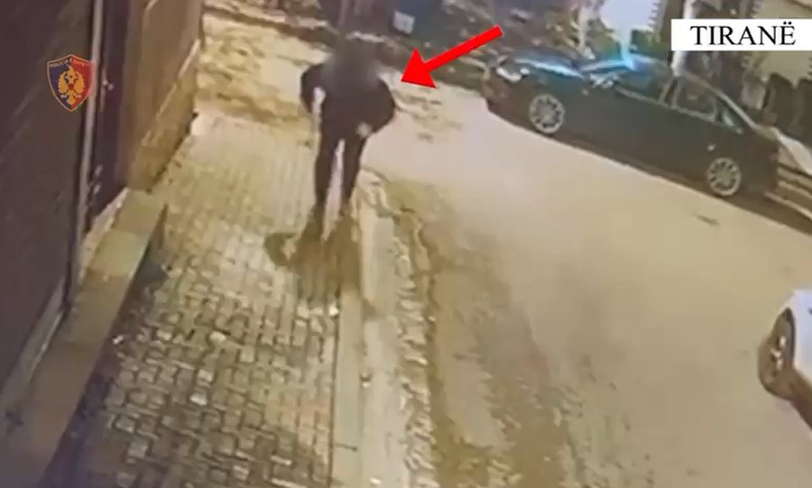 VIDEO/ I vuri flakën makinës me vlerë 100 mijë euro,