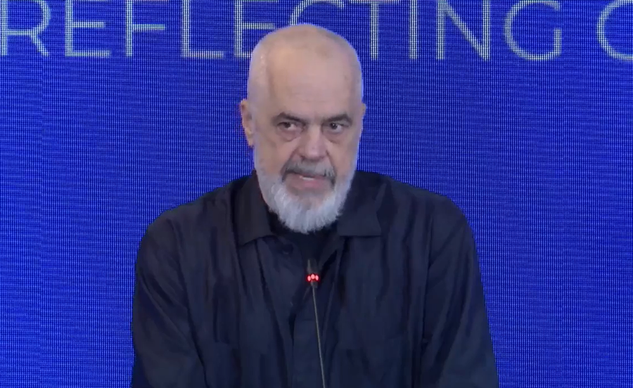 “Diella fenomen botëror, ka konkurruar me Angelina Jolie”,