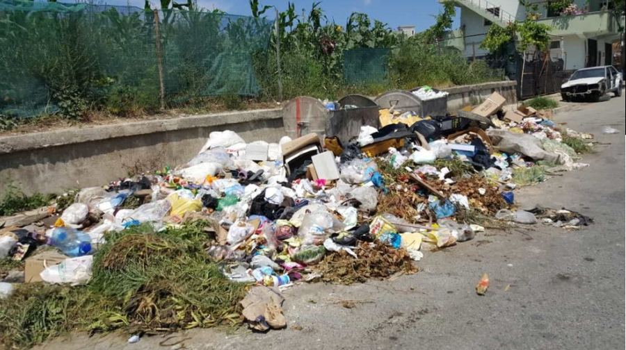 Taksa e mbetjeve do ndryshojë, për familjet dhe bizneset do ndiqet