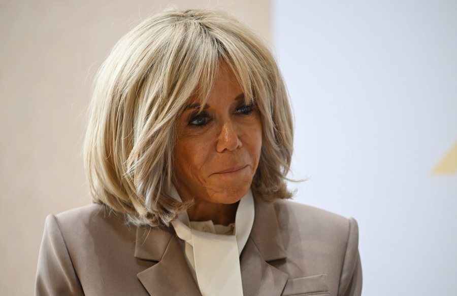 "Kur*at e ndyra", Brigitte Macron: Më vjen keq për fjalorin,