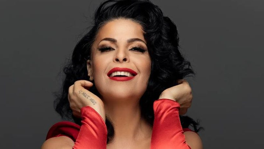 &ldquo;Kisha ankth, nuk flija&rdquo;, t&euml; path&euml;nat e Aurela