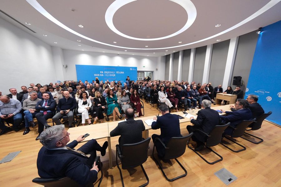 Përplasje në Këshillin Kombëtar të PD-së, Dritan