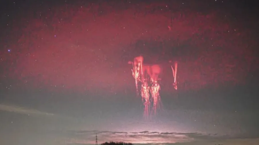 FOTO/ Dy fenomene t&euml; rralla atmosferike t&euml; kapura