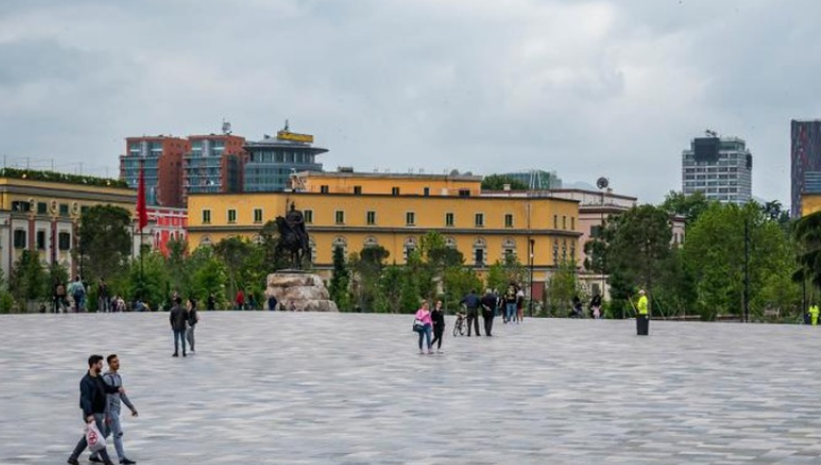 2025, popullsia e Shqipërisë ra me ritmet më të larta