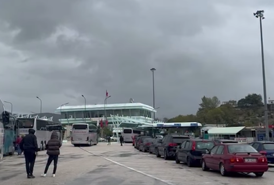 Radh&euml; kilometrike me emigrant&euml; shqiptar&euml; n&euml; Kakavij&euml;,