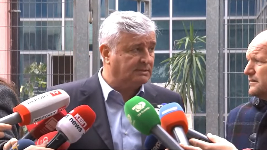 &ldquo;Po e b&euml;ni si kryeminist&euml;r n&euml; hije&rdquo;, Haxhia: Ergys