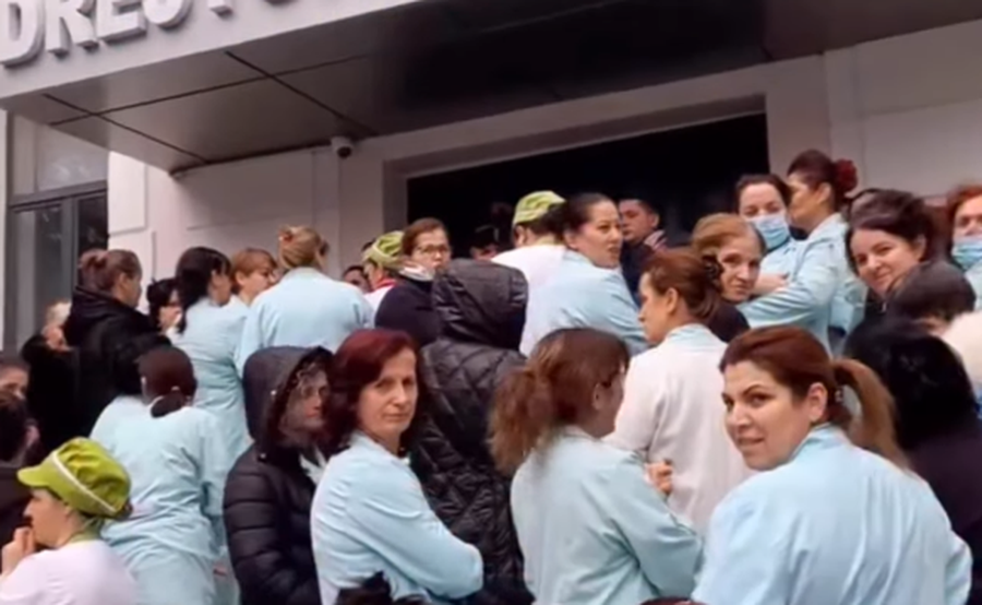 Prej nj&euml; muaji pa rroga, punonj&euml;set e lavanderis&euml; dhe