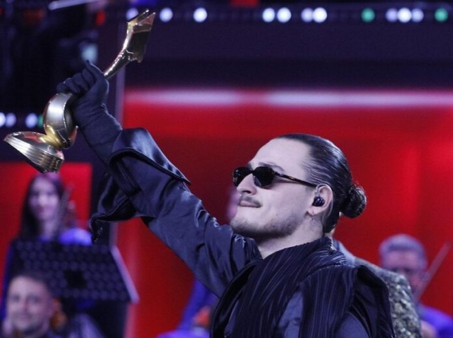 K&euml;nga fituese e Festivalit e kopjuar? K&euml;ng&euml;tari Alis Kallaci