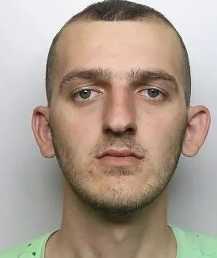 U kap me "sht&euml;pi bari", e dashura shp&euml;ton t&euml; riun