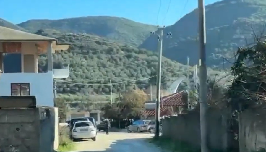 Humbi jet&euml;n n&euml; kal&ccedil;eto pas goditjes me top, 42 vje&ccedil;ari