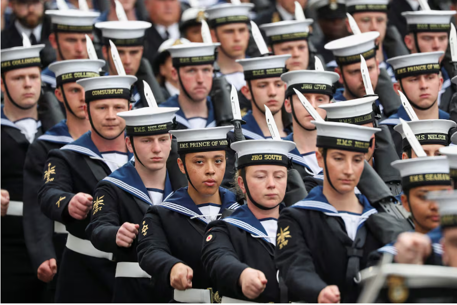 Britania nis program p&euml;r futjen e t&euml; rinjve n&euml; ushtri me