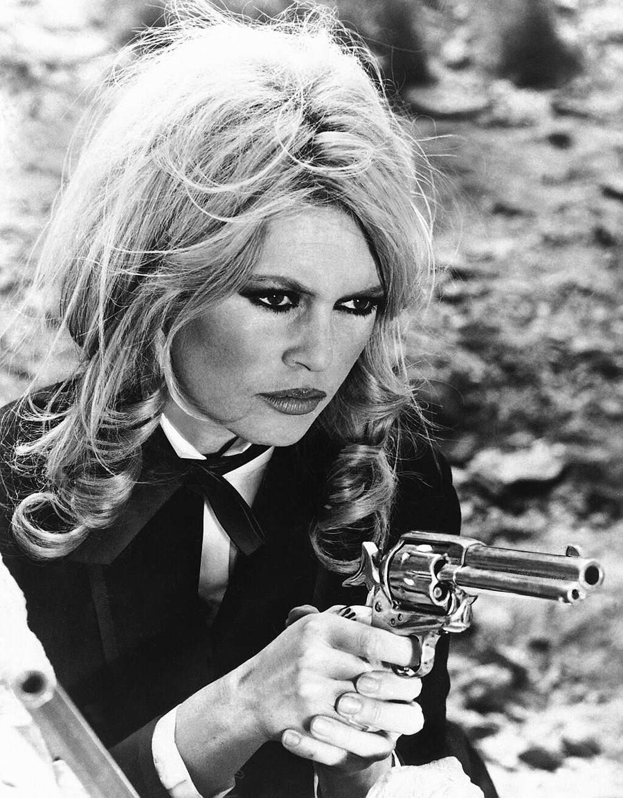 Nd&euml;rron jet&euml; ylli i filmit francez, Brigitte Bardot! Historia e