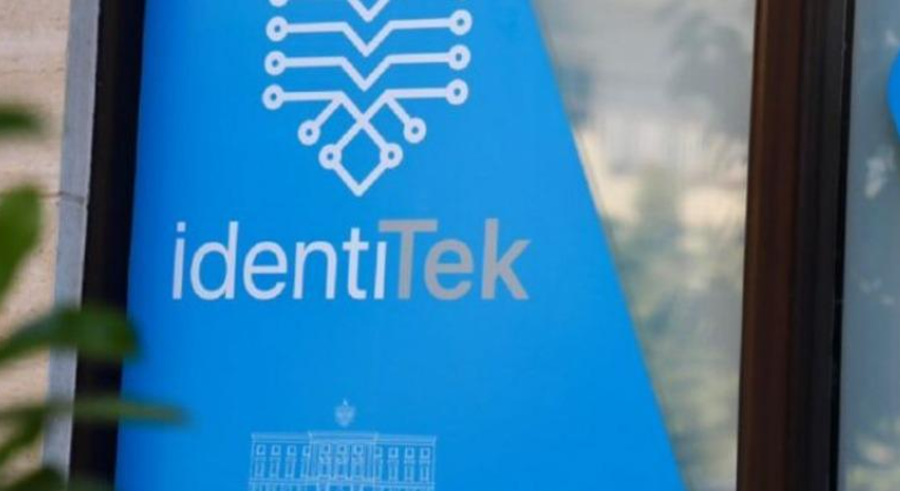 Aplikimet p&euml;r kart&euml; ID dhe pasaport&euml;, nga nes&euml;r zhvendosen