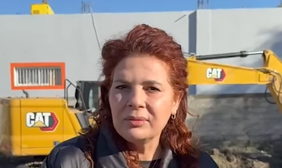 4 dit&euml; pa uj&euml;, vlonjat&euml;t tentojn&euml; t&euml; hyjn&euml; brenda