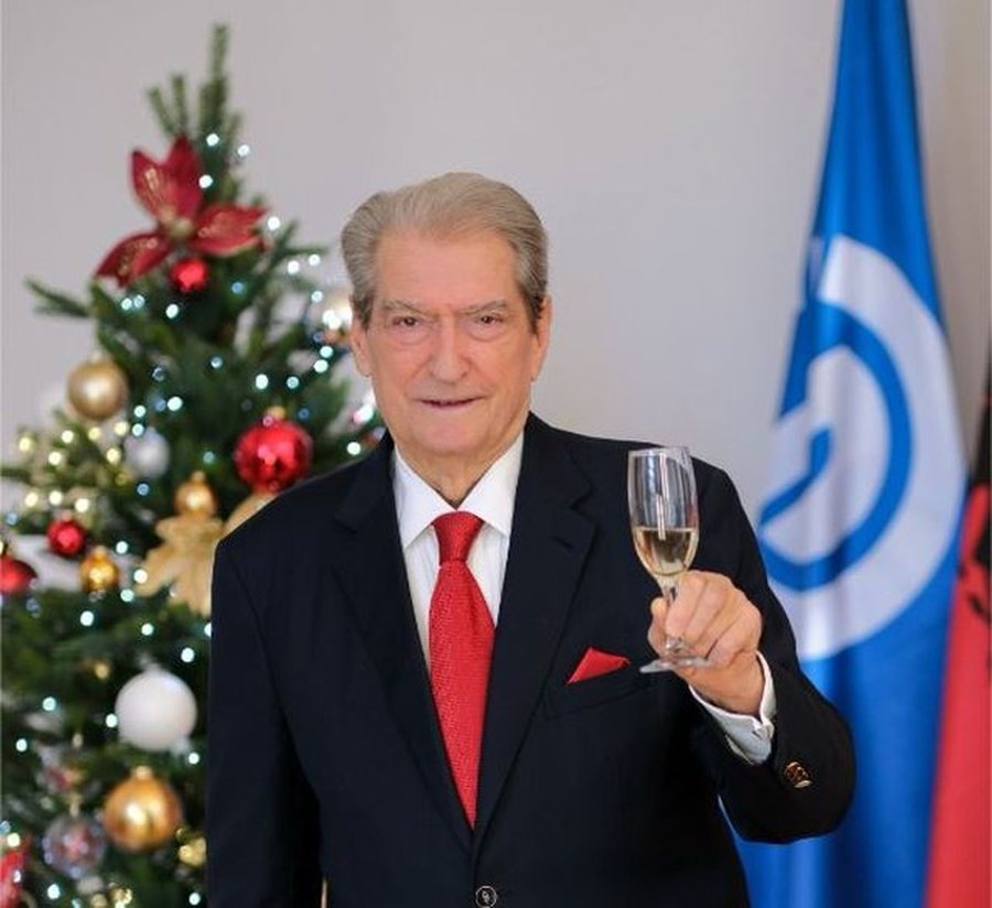 Sali Berisha uron Vitin e Ri 2026: Ky &euml;sht&euml; viti i shpres&euml;s dhe