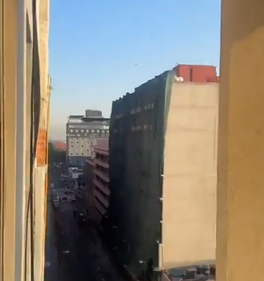 VIDEO/ T&euml;rmet me magnitud&euml; 6.5 ball&euml;, pallatet l&euml;kunden si