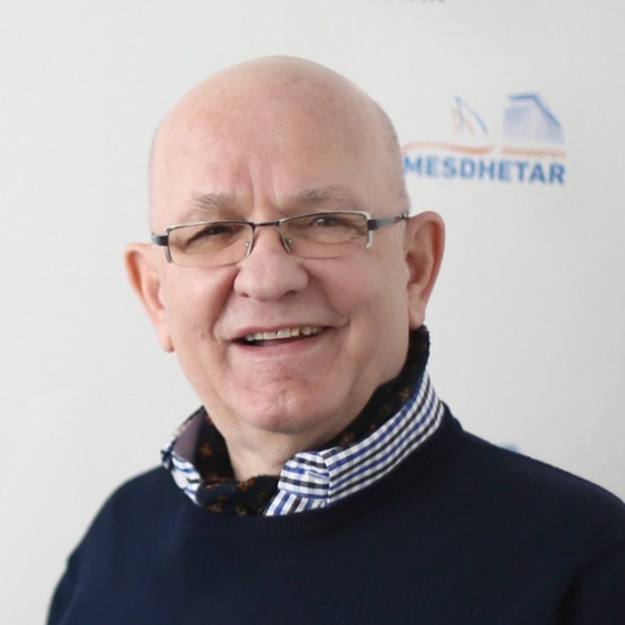 Lapaj zbulon dy emrat e propozuar prej tij p&euml;r t&euml; drejtuar nj&euml;