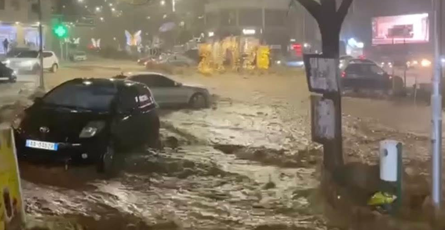 Moti i keq n&euml; vend/ Lumi Vjosa del nga shtrati, Durr&euml;si e Lezha ende