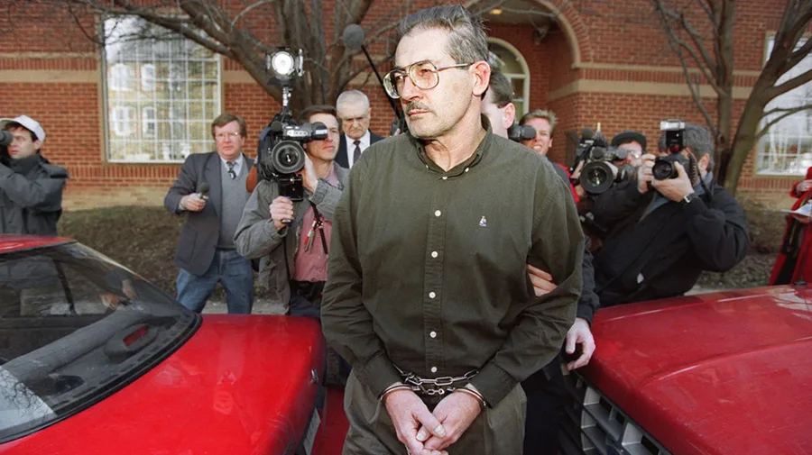 Nd&euml;rron jet&euml; tradhtari m&euml; i d&euml;msh&euml;m n&euml;