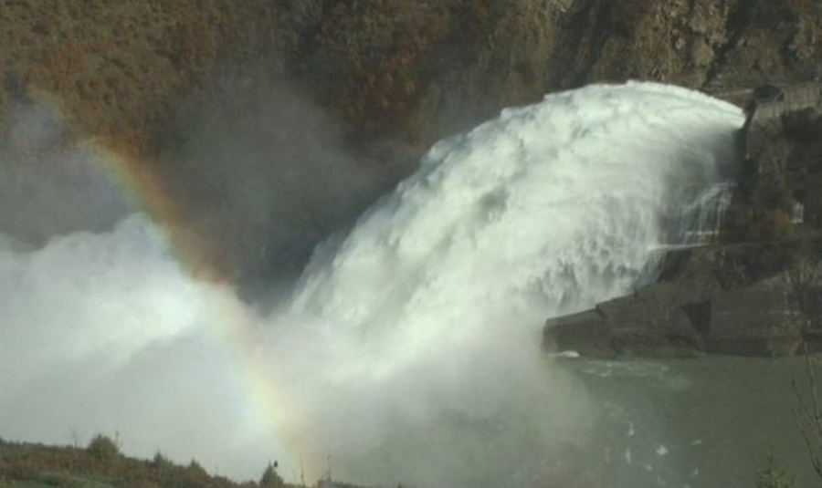 Nga shiu n&euml; bresh&euml;r/ Taksa e BE-s&euml; mbi karbonin bllokon shitjen e