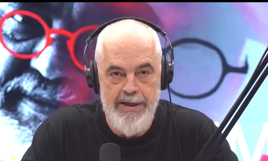 P&euml;rmbytjet n&euml; vend, Rama: Hedhjet e plastik&euml;s n&euml; rrug&euml;,