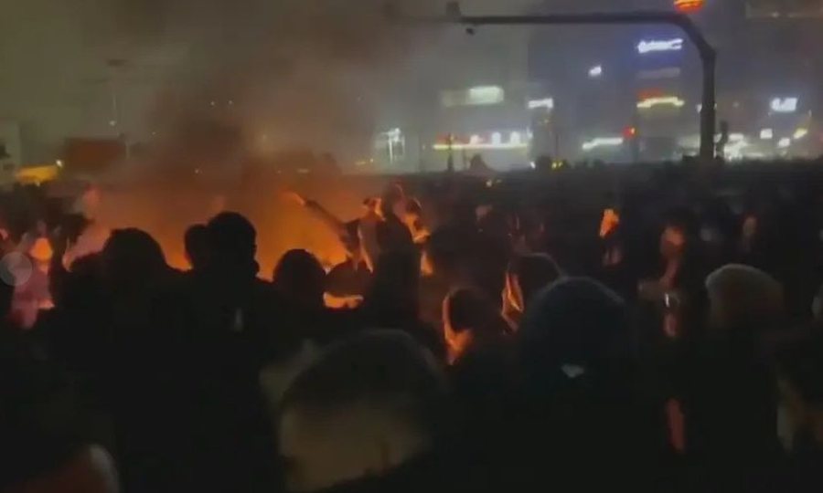 Mbi 500 protestues të vdekur në Iran