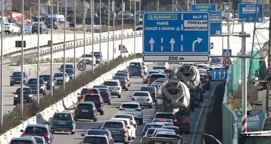 VIDEO/ Vizitor&euml;t p&euml;r t&euml; par&euml; malin e Dajtit krijojn&euml;