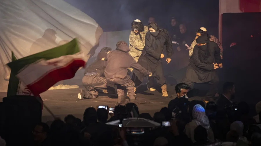 Si mund t&euml; p&euml;rmbyset regjimi iranian dhe cilat jan&euml; opsionet