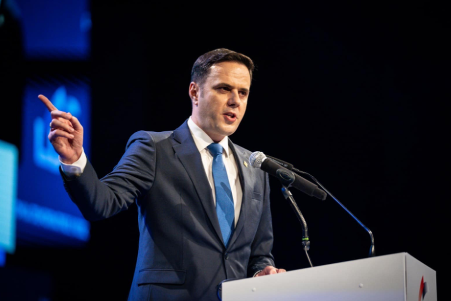 LDK doli e treta n&euml; zgjedhje, Abdixhiku njofton dor&euml;heqjen si kryetar: