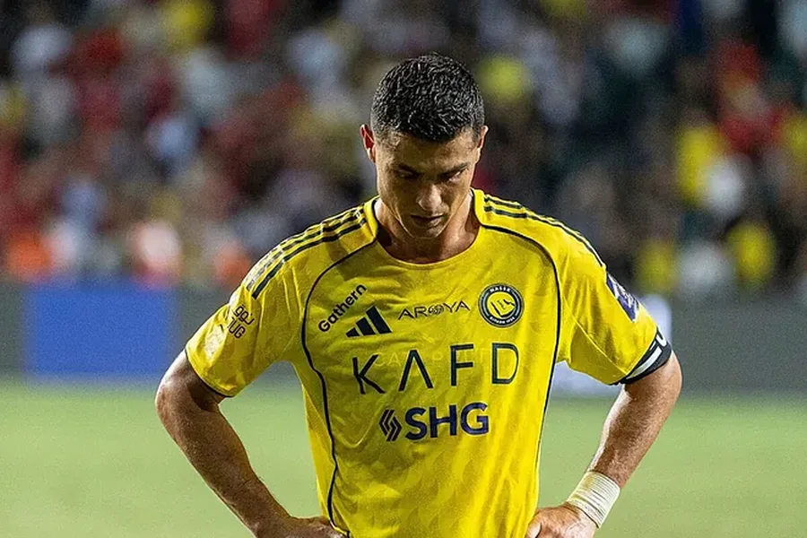 Ronaldo n&euml; qend&euml;r t&euml; polemikave p&euml;r gjestin n&euml; humbjen